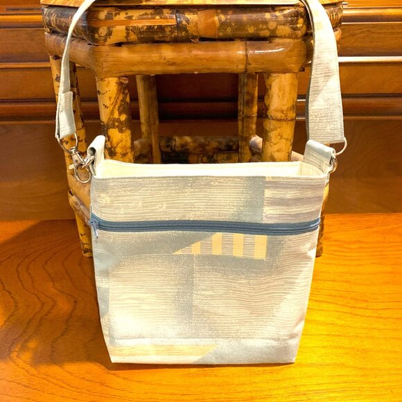 Handmade Cotton Mini Crossbody Bag with Lining and Magnetic Snap Closure - Picture 2 of 6